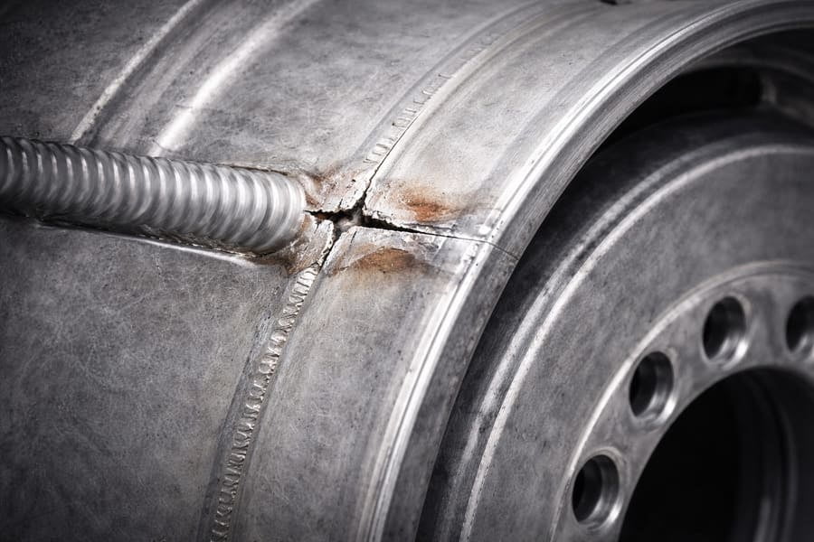 A diagram showing the OTR wheel disc meeting the OTR rim, highlighting this major structural junction.