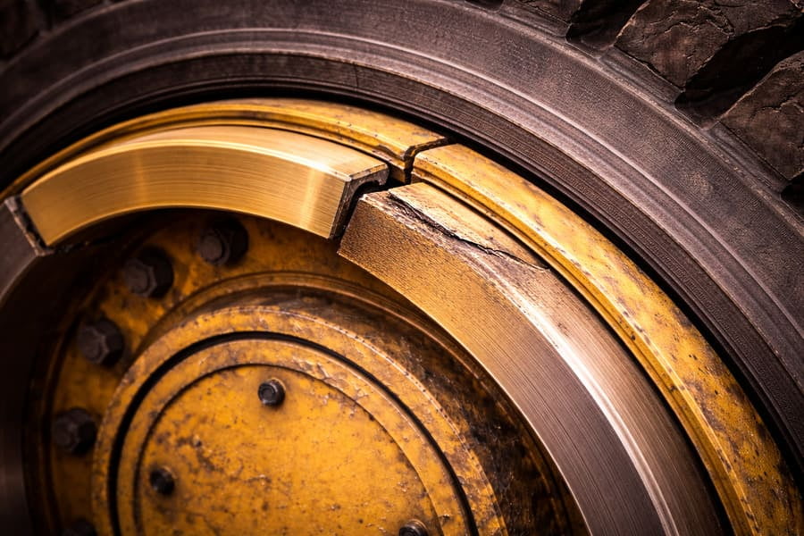 What Side Rings Actually Do in a OTR Wheel?